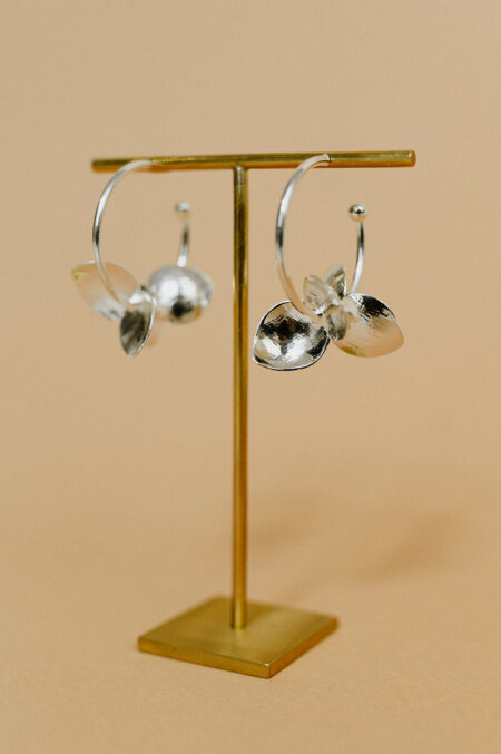 boucles d'oreilles créoles avec feuilles - cadeau Les Aubépines - Bijoux fait mains Limoges