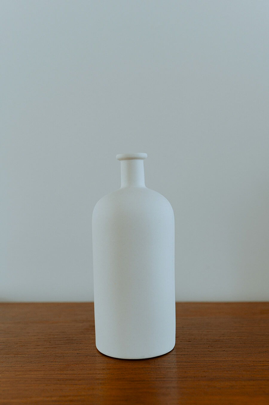 vase-blanc-ceramique-deco-epuree-les-aubepines-limoges