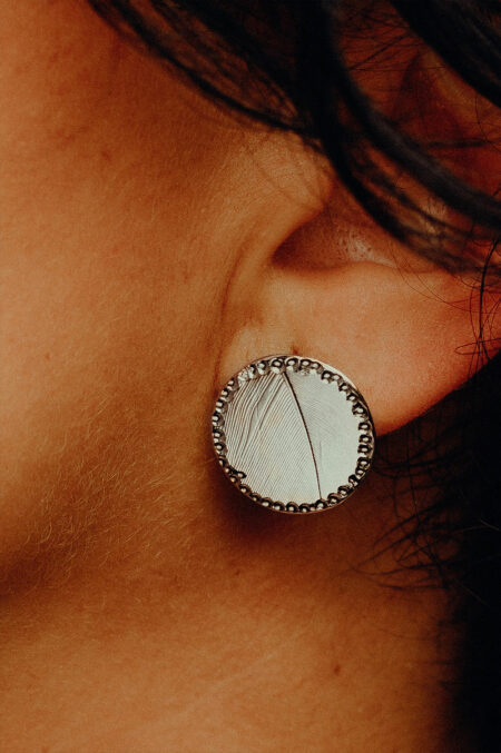 Boucle d’oreille argentée fabriquée artisanalement Les Aubépines Limoges