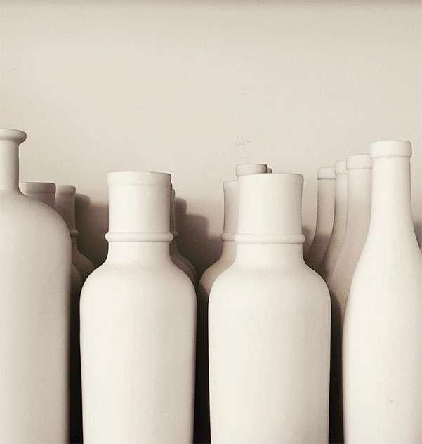 vase-blanc-porcelaine-limoges-les-aubepines