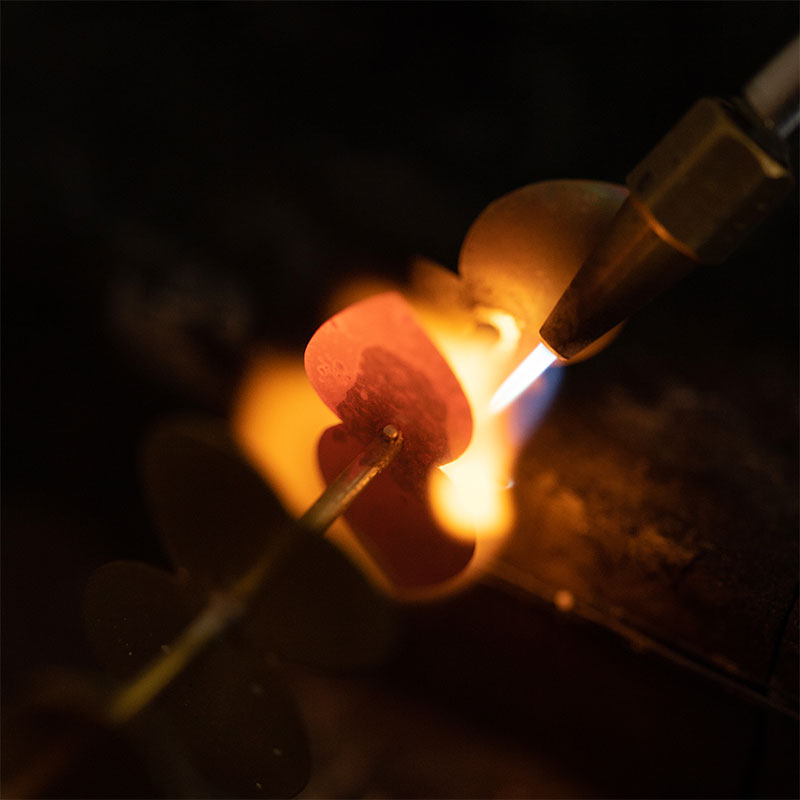 artisanat d'art atelier de fabrication de bijoux et sculptures Limoges Les Aubépines