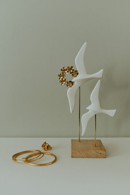 sculpture oiseaux blancs et fleurs dorées art limoges agnes nicot les aubépines