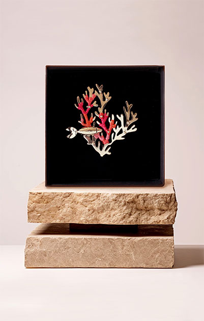 bijou brodé de la collab Symbiose entre deux créatrices de bijoux. Les Aubépines - Limoges