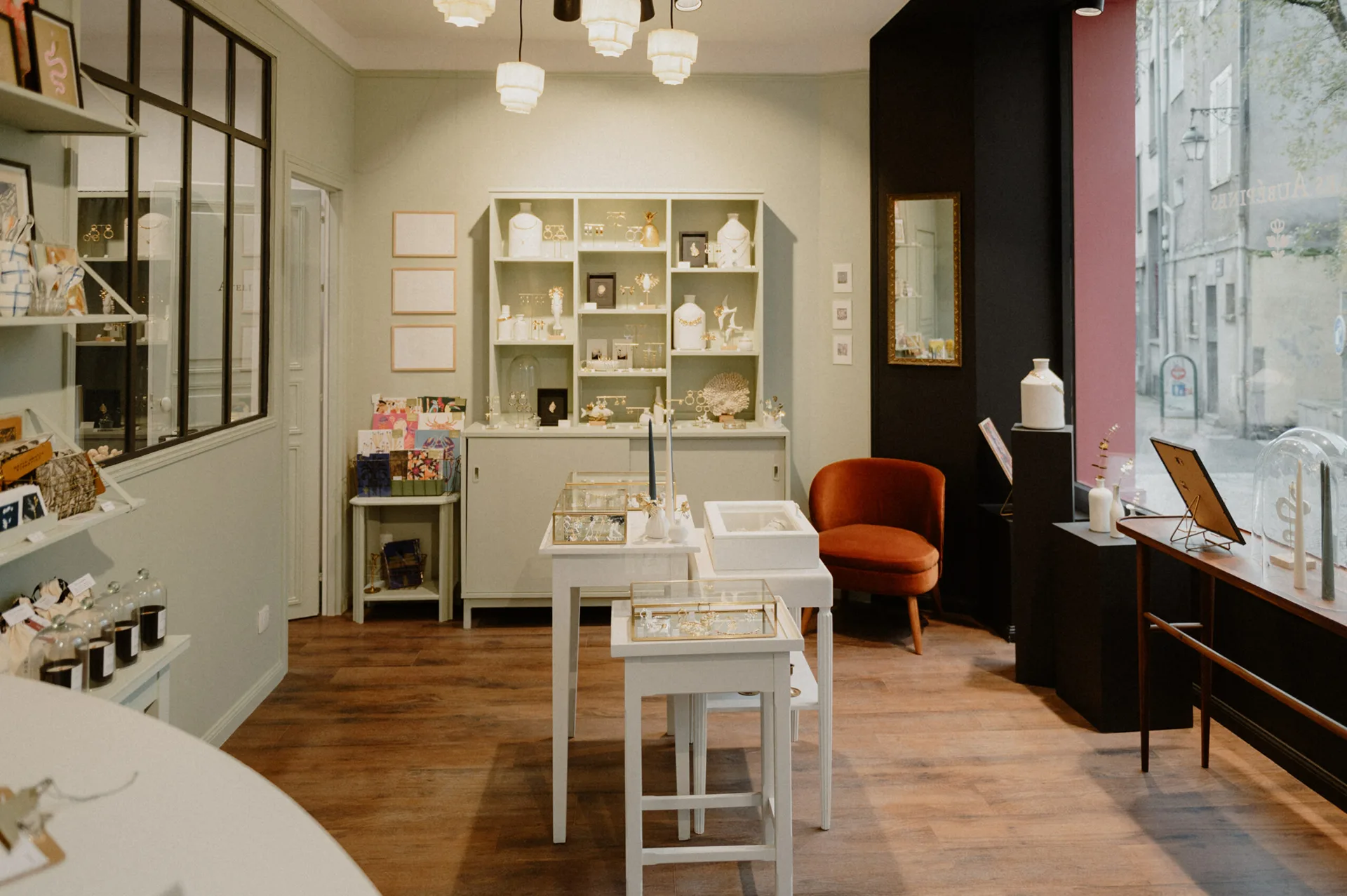 BoutiqueLesAubepines-LeahGuillout-26