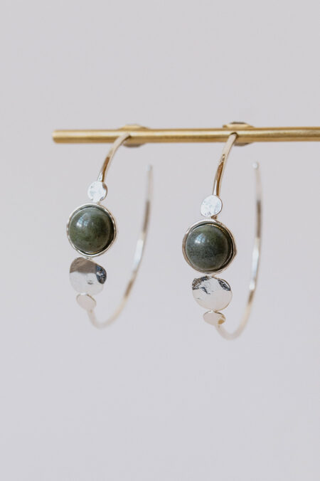 Boucles d'oreilles créoles argentées avec porcelaine réalisées artisanalement à Limoges par Les Aubépines