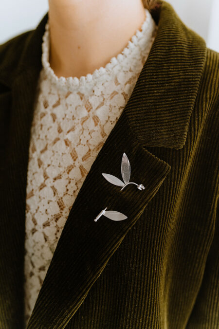 broches feuilles et fleurs créations de Agnès Nicot Les Aubépines. Artisanat d'art à Limoges
