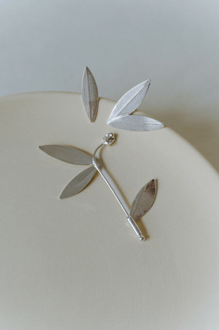 broche feuille création de Agnès Nicot Les Aubépines. Artisanat d'art à Limoges