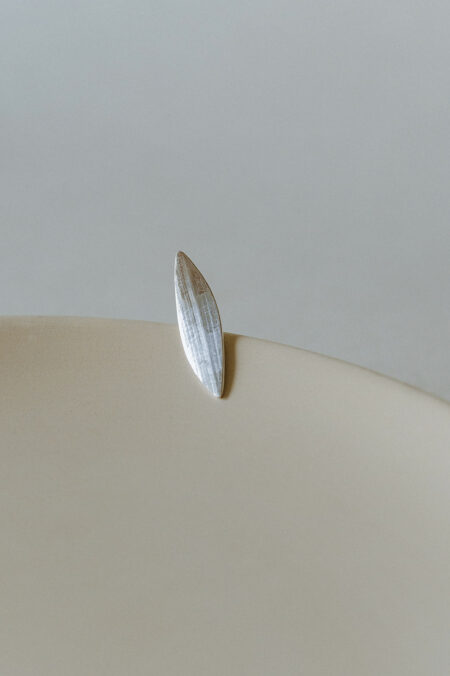 broche feuille création de Agnès Nicot Les Aubépines. Artisanat d'art à Limoges