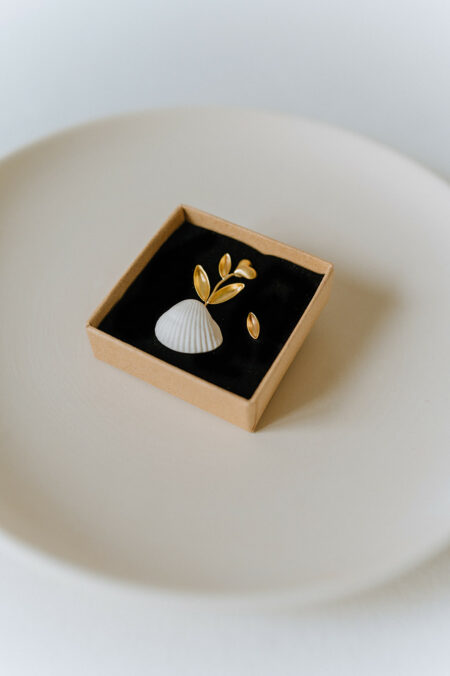 boîte ecrin décoratif, bijou de mur en porcelaine et métal Les Aubépines, artisanat d'art à Limoges